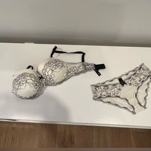 Victoria secret intimate set